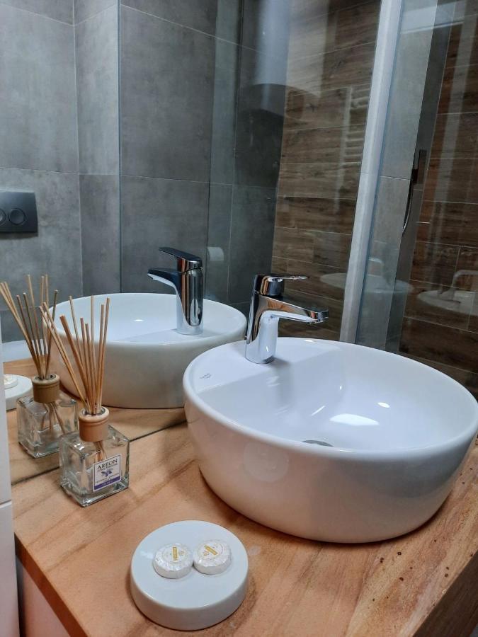 Apartment Pleasure Lux Novi Sad Exteriör bild